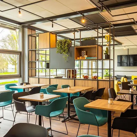 Ibis Hotel 3*