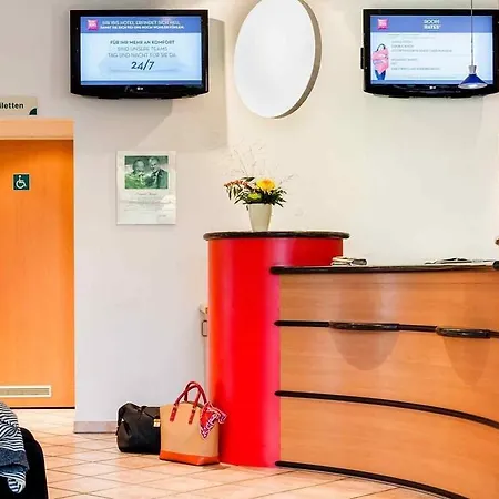 Отель Ibis 3*